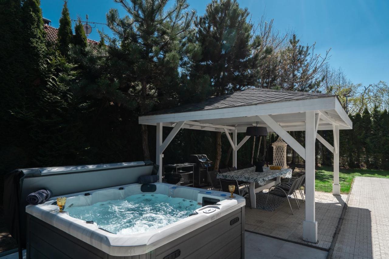 Serenity Prague Villa With Garden Jacuzzi Экстерьер фото